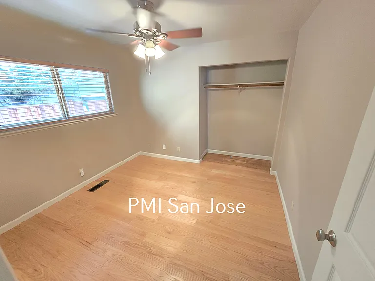 900 Susan Ct — Photo 18