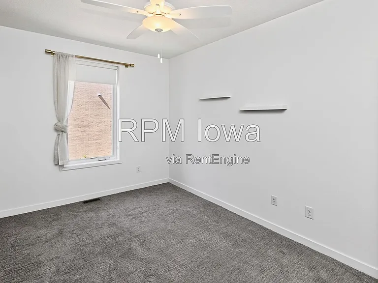 244 E Center St — Photo 17