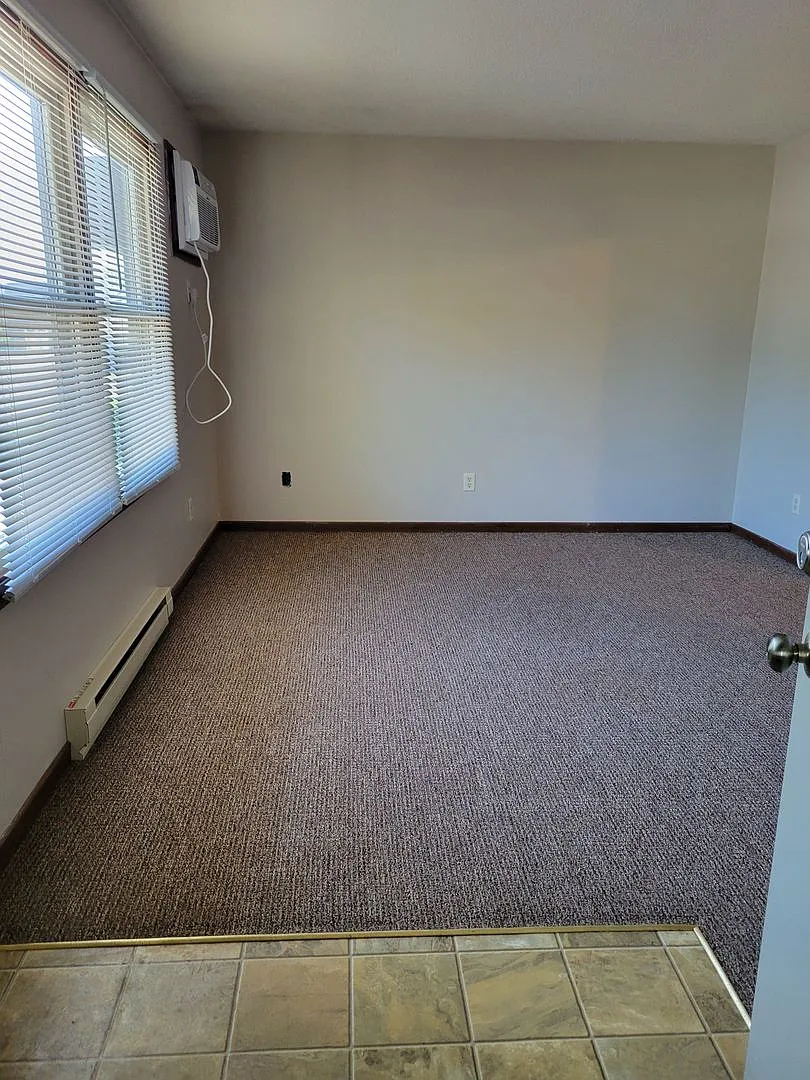 235 W Johnson St — Photo 3