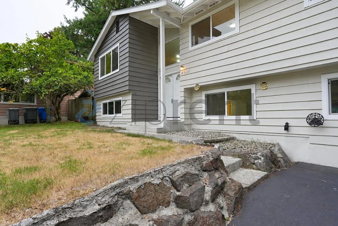 5 bed, 2040 sqft, $4,043 — Photo 2