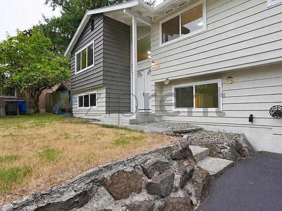 2nd image of 6046 NE 204th St
