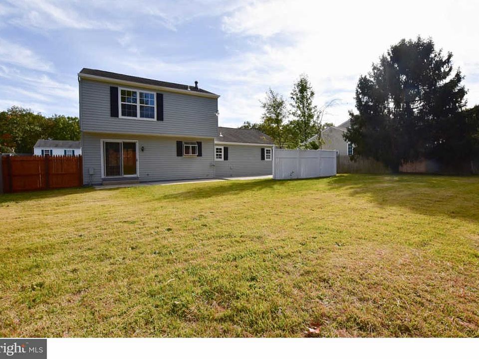 1st image of 3 Elizabeth Pl