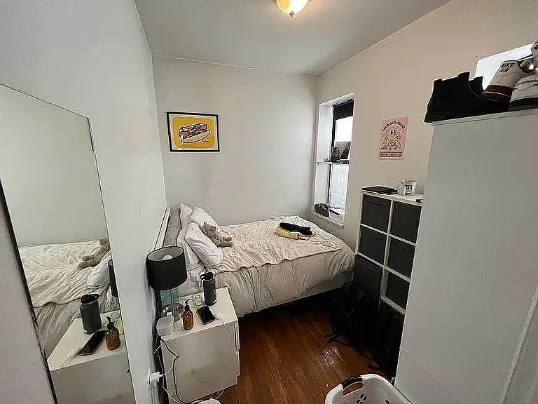 449 W 37th St #4RW — Photo 2