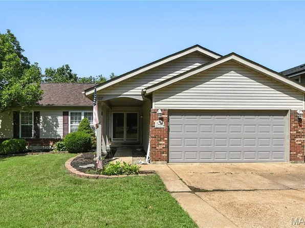 7207 Emerald Forest Dr, Saint Louis, MO 63129
