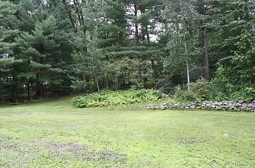 2nd image of 4 Danforth Ln