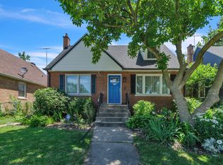 17607 Community St, Lansing, IL 60438