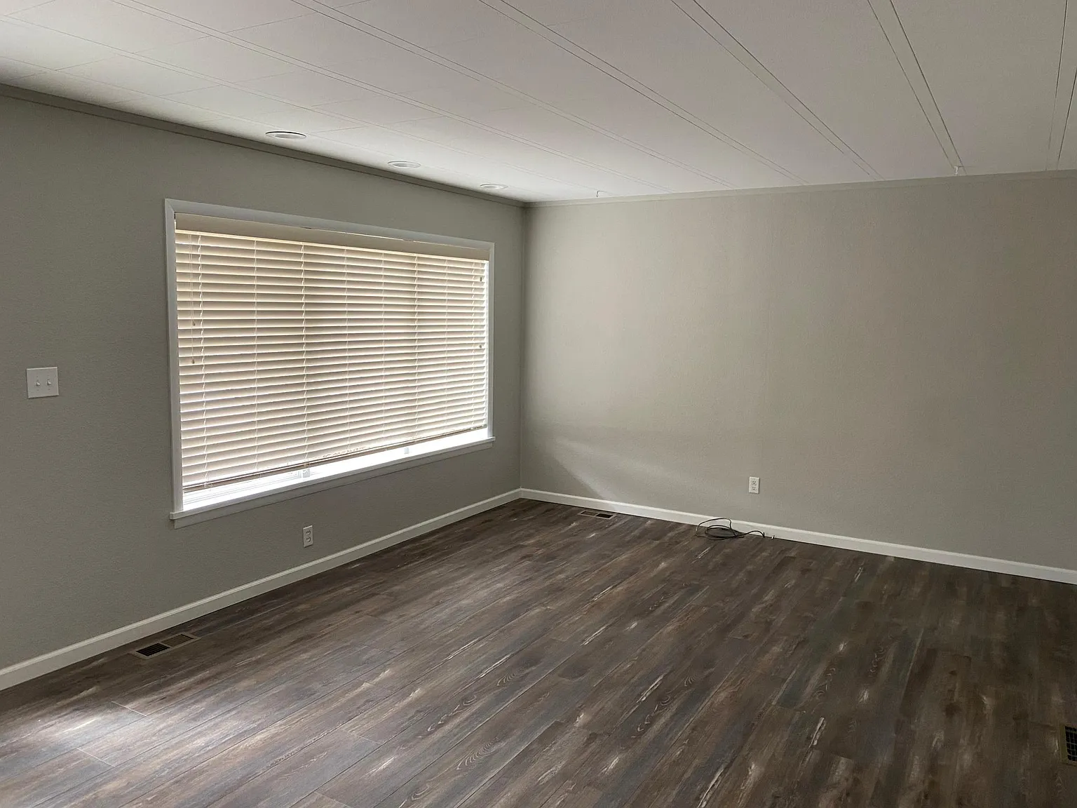 4 bed, 1.5 bath, 2170 sqft, $2,200 — Photo 4