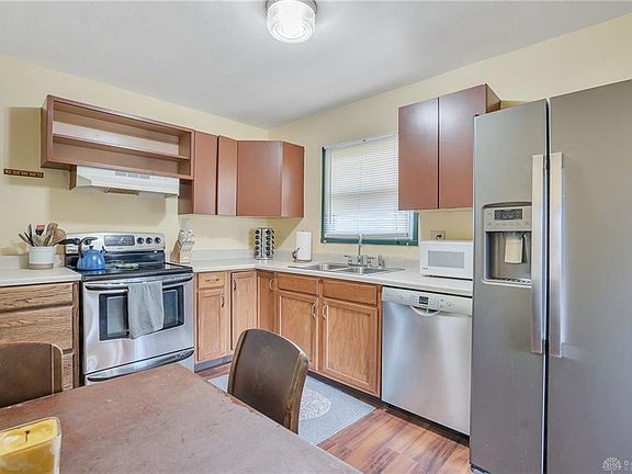 3rd image of 556 Layne Dr