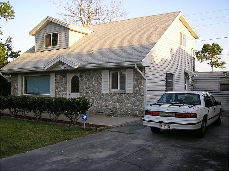 1st image of 9122 Fairweather Dr