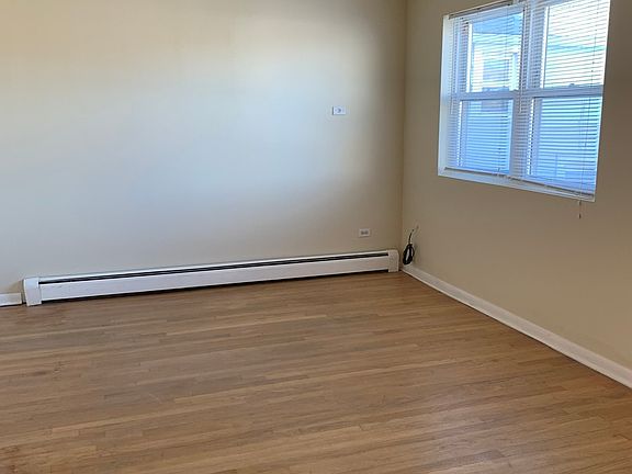 5th image of 6151 W Belmont Ave #2