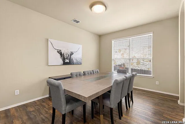 4 bed, 3.5 bath, 3289 sqft, $2,750 — Photo 4