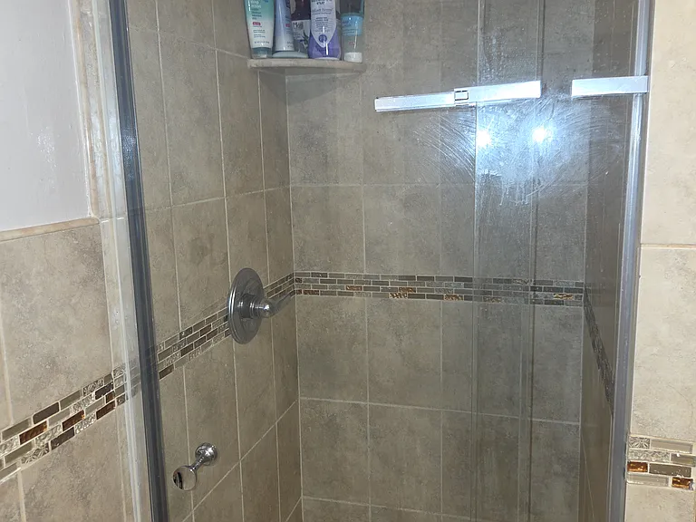 48 Hazelwood Ave #1 — Photo 10