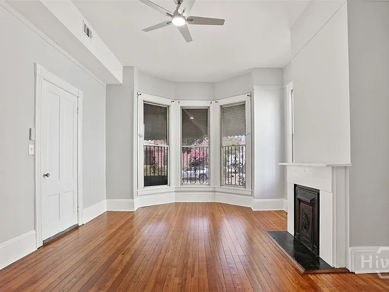1112 Barnard St #A — Photo 8