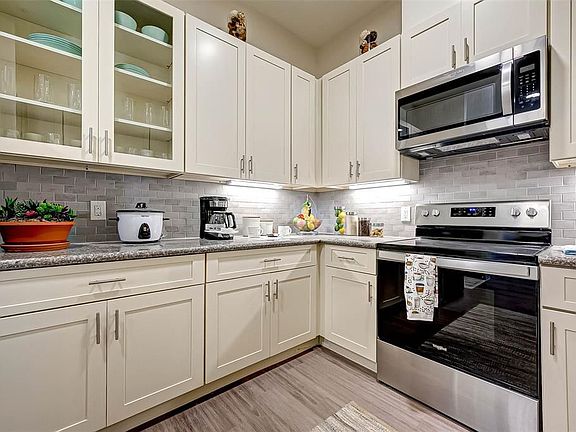 5th image of 6955 Turtlewood Dr #209