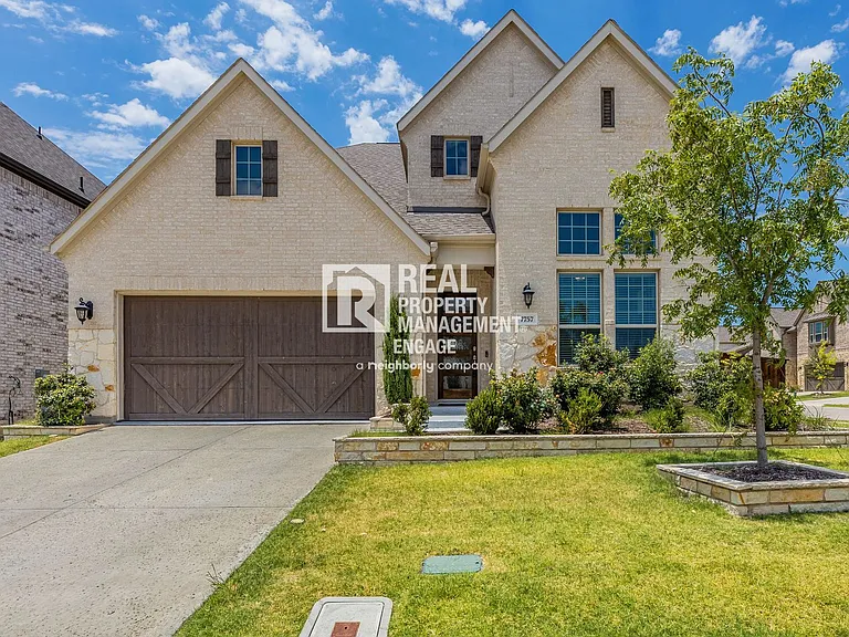 7757 Cooke Dr — Photo 2