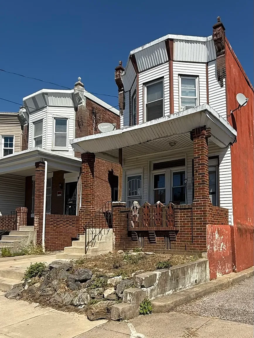 2 bed, 1.5 bath, 1376 sqft, $1,500 — Photo 2