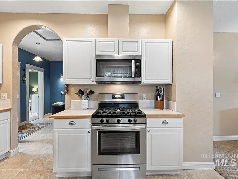 520 S 15th Ave — Photo 13
