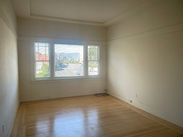 1st image of 611 W Grand Ave APT 9