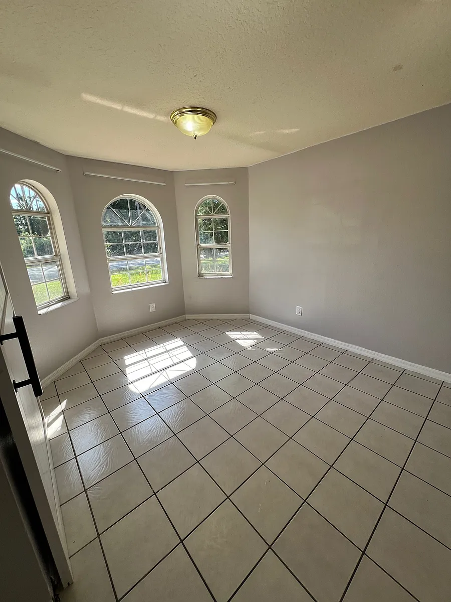 Dining / Office space - 53 Birchwood Dr