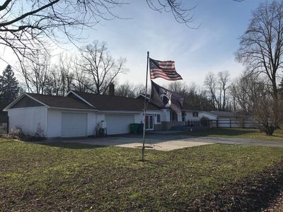 7592 E Emery Rd, New Carlisle, IN, 46552