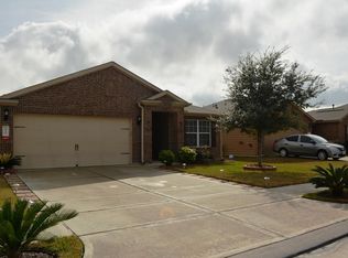 910 Amaryllis Rd, Baytown, TX 77521