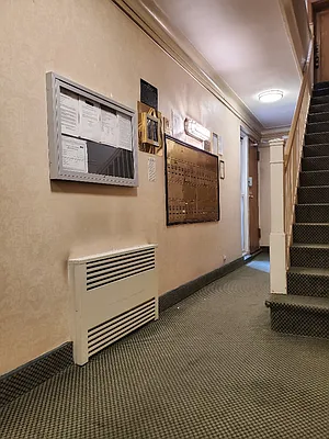 Sold by RE MAX Team | media 5