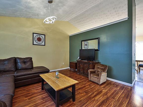 3rd image of 4919 Livingstone Ave
