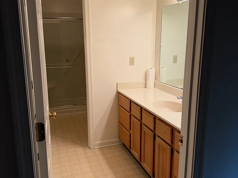 425 Ashlawn Dr — Photo 7