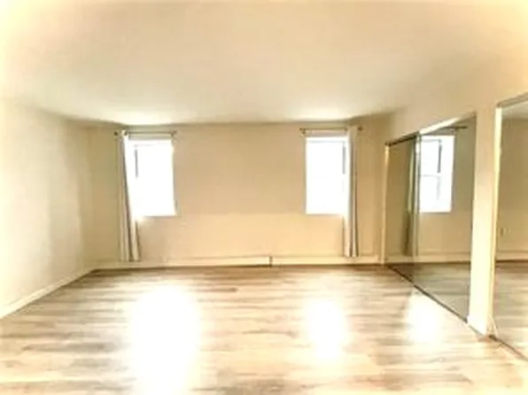 4641 Bedford Avenue image 4 of 6