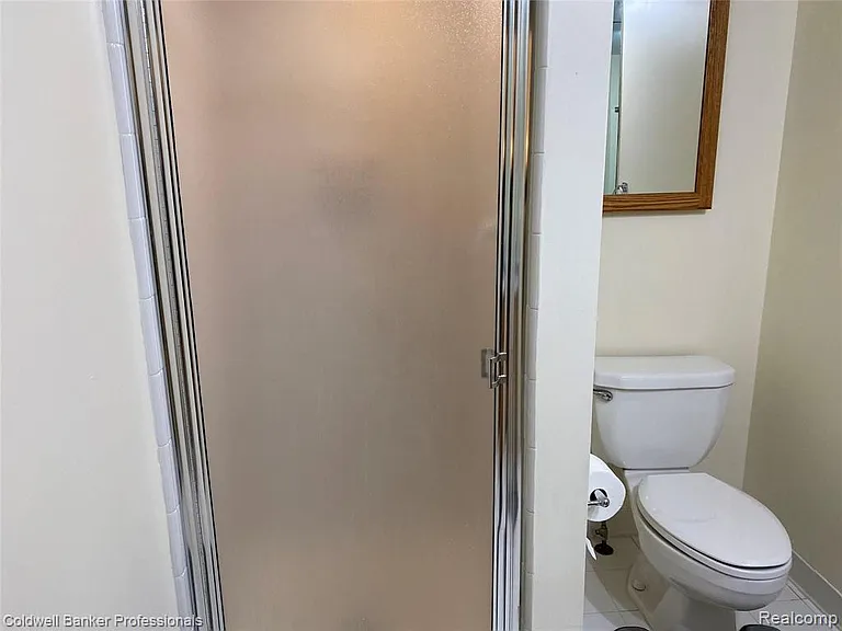 885 N Old Woodward Ave #15 — Photo 26