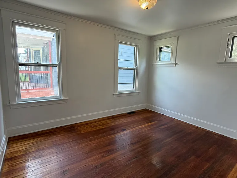 345 Crestline Ave — Photo 5