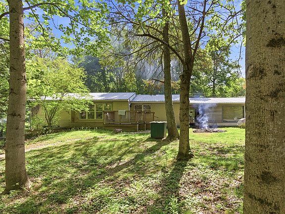 2nd image of 135 Peach Tree Cir