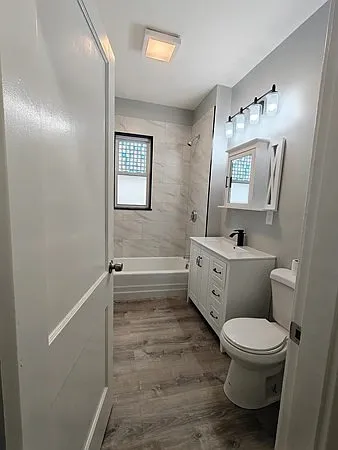4 bed, 1.5 bath, $3,400 — Photo 2