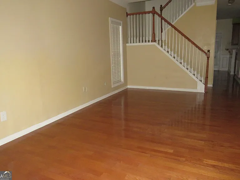 2718 Rocky Ct S — Photo 4