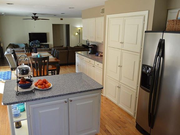 3rd image of 8507 Corteland Dr