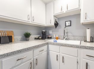 5133 NW Kalivas Dr #142, Riverside, MO 64150
