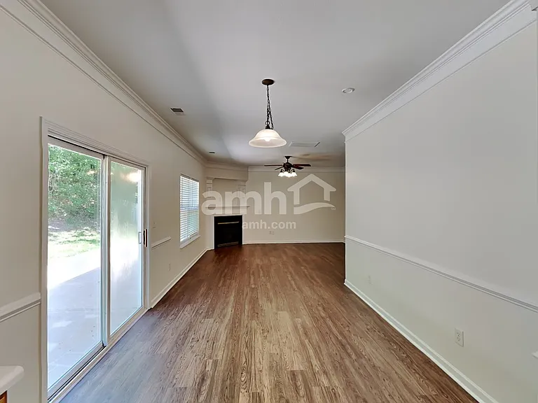 3801 Wingdale Ct — Photo 4
