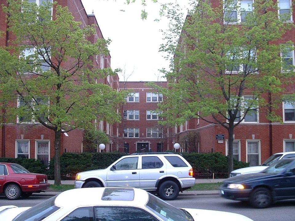 1st image of 1771 W Granville Ave APT 2D