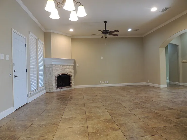 3221 Marksburg Ave — Photo 5