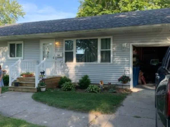 318 N Jackson Ave, Bradley, IL 60915