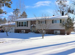 1530 Greenwood Dr, Kronenwetter, WI 54455