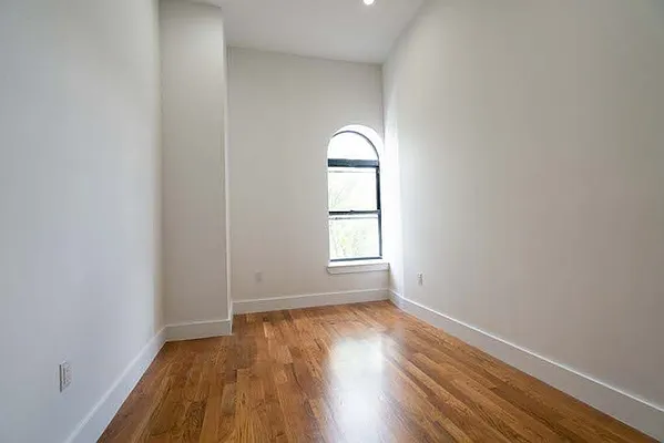 Rented by Brick&Mortar | media 15