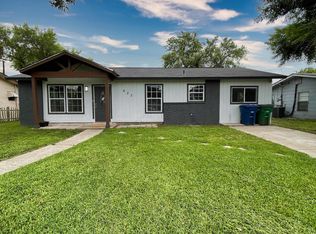 622 Pinewood Ln, San Antonio, TX 78216