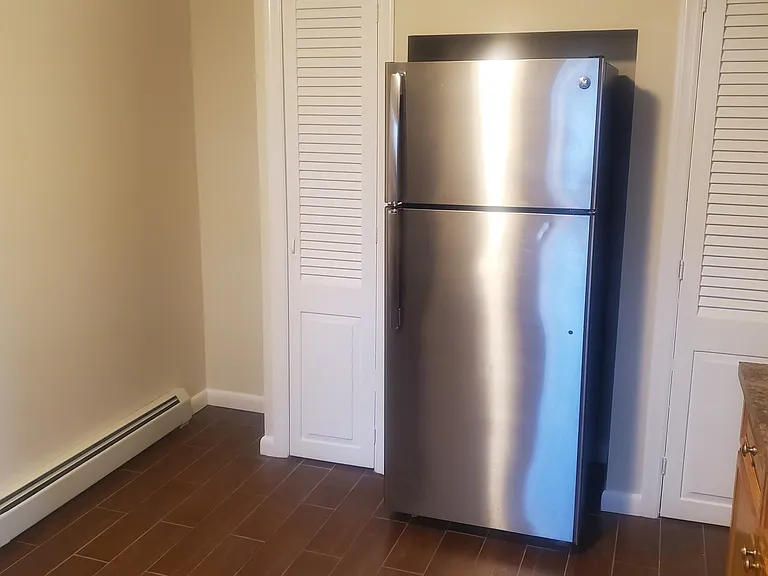 285 Hoover Ave #1 — Photo 2