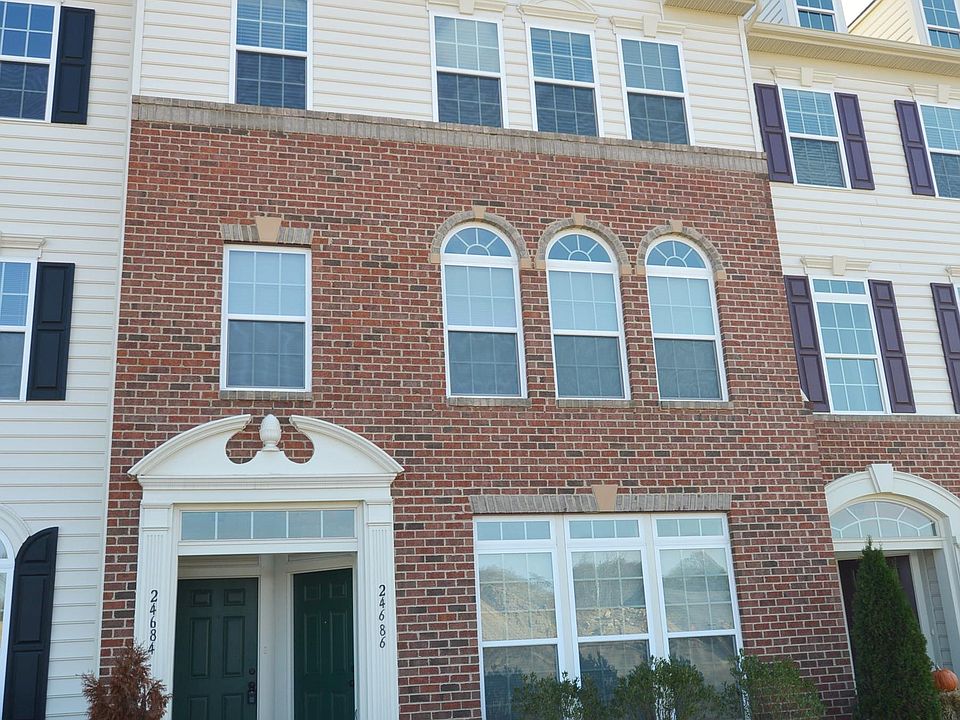 1st image of 24684 Hutchinson Farm Dr