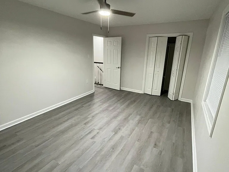 218 Gloria St #D — Photo 9