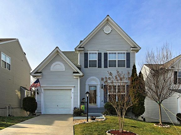 Welcoming Front Yard - Great Curb Appeal