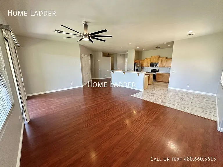 244 W Merrill Ave — Photo 2