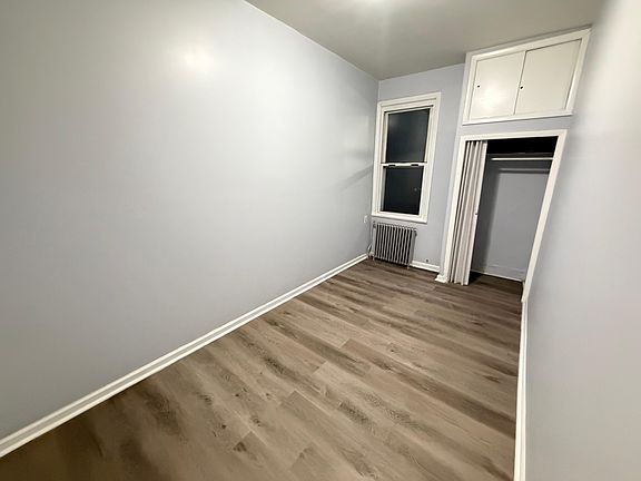 4th image of 41 W 54th St #4E