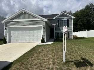 10450 Schrier Ln, Portage, MI 49024